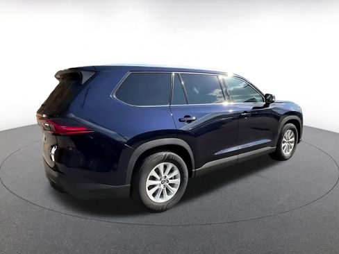 Used 2025 Toyota Grand Highlander XLE image 14