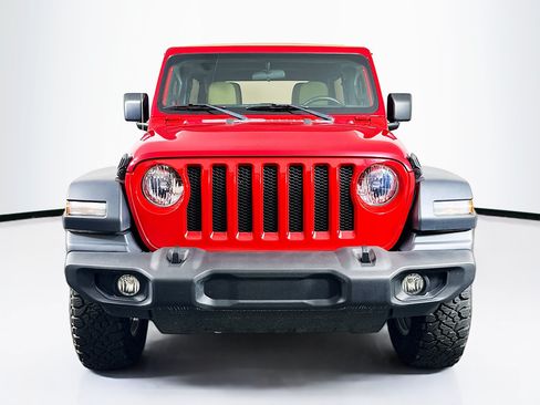 Used 2019 Jeep Wrangler Unlimited Sport S AWD/4WD image 2