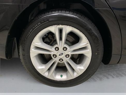 Used 2014 Ford Taurus SEL FWD image 16