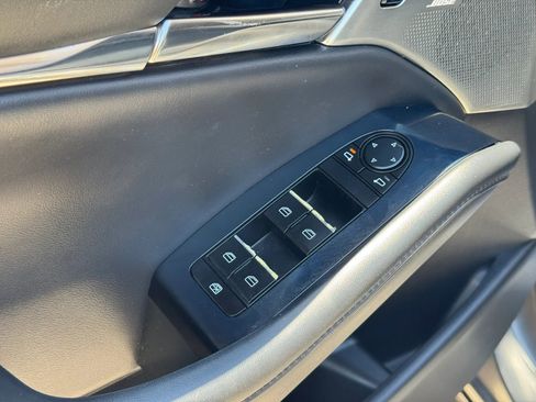 Used 2019 MAZDA MAZDA3 Hatchback w/ Preferred Package FWD image 13