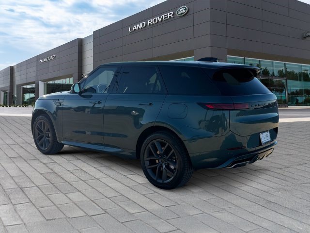 New 2026 Land Rover Range Rover Sport Dynamic SE AWD/4WD image 3