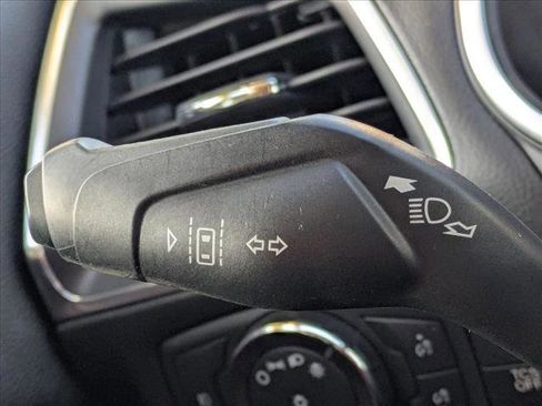 Used 2019 Ford Edge Titanium w/ Cold Weather Package image 12