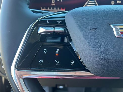 Certified 2026 Cadillac Escalade ESV Luxury image 22