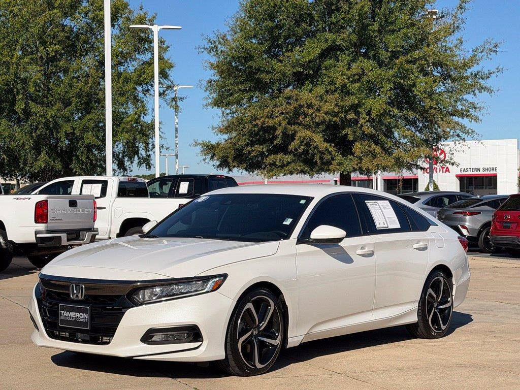 Used 2018 Honda Accord Sport image 8