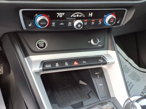 Used 2024 Audi Q3 2.0T Premium w/ Convenience Package image 23