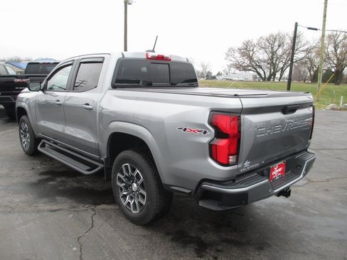 Used 2023 Chevrolet Colorado LT w/ LT Convenience Package III image 10