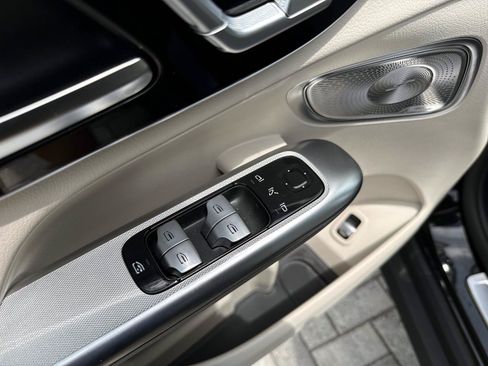 Used 2025 Mercedes-Benz GLC 300 image 19