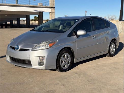 Used 2011 Toyota Prius Two image 3