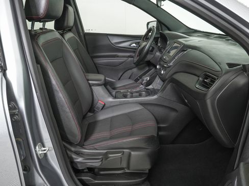 Used 2023 Chevrolet Equinox RS image 9
