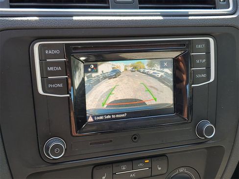 Used 2017 Volkswagen Jetta S w/ Jetta S Cold Weather Package image 28