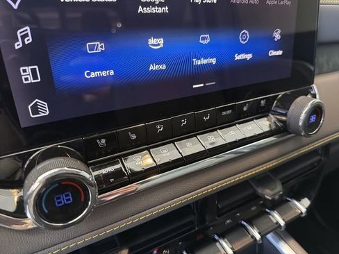 Certified 2025 Chevrolet Colorado ZR2 w/ ZR2 Bison Edition image 30