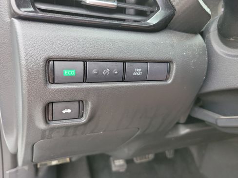 Used 2024 Nissan Sentra SV w/ All-Weather Package FWD image 20