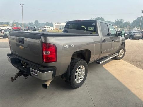 Used 2013 Chevrolet Silverado 2500 LT w/ Interior Plus Package AWD/4WD image 4