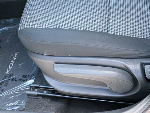 Used 2019 Hyundai Kona SE FWD image 20
