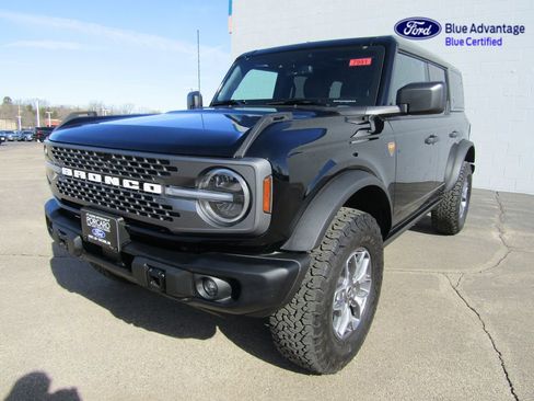 Certified 2025 Ford Bronco Badlands AWD/4WD image 44