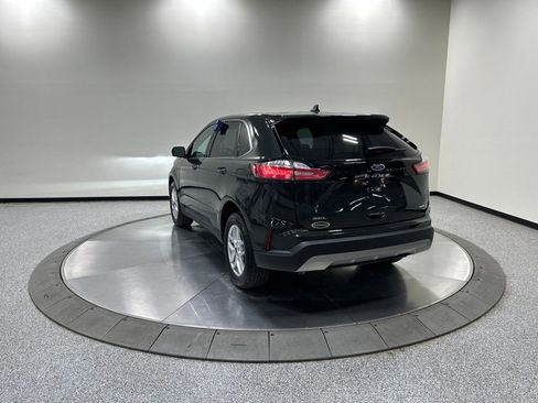 Certified 2024 Ford Edge SEL w/ Convenience Package AWD/4WD image 9