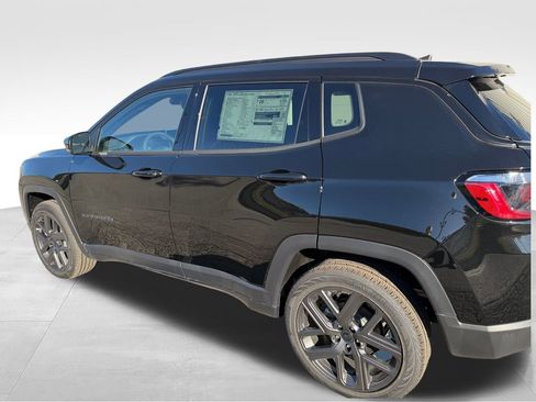 New 2026 Jeep Compass Limited image 4