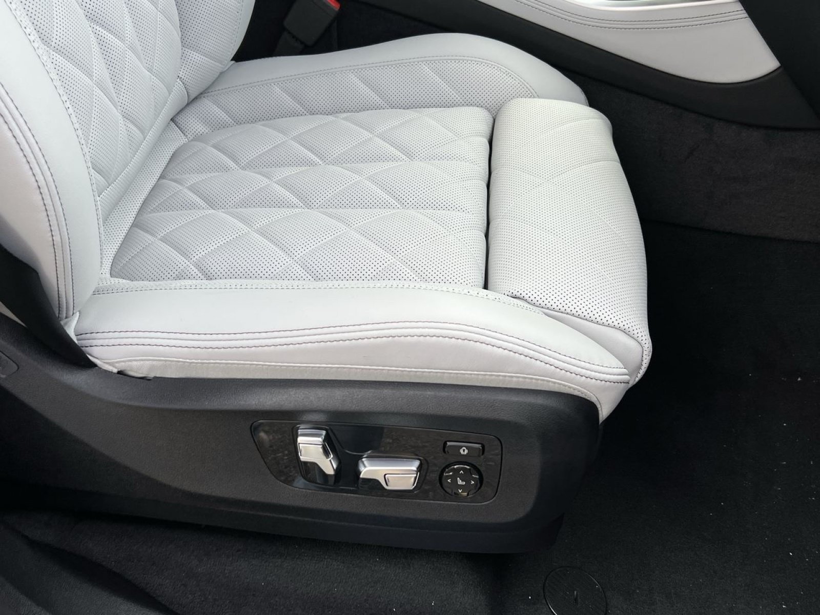New 2026 BMW X5 xDrive50e AWD/4WD image 27