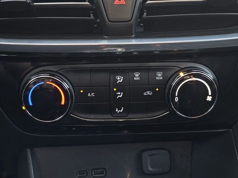 Used 2024 Buick Encore GX Sport Touring image 24