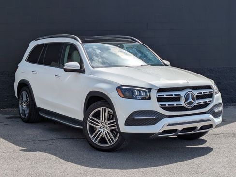 Used 2022 Mercedes-Benz GLS 450 4MATIC image 3