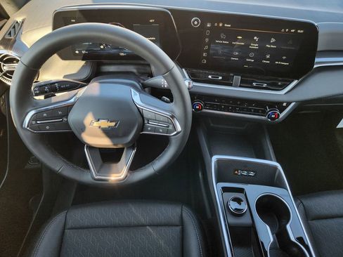 New 2026 Chevrolet Equinox LT w/ Convenience Package II image 27