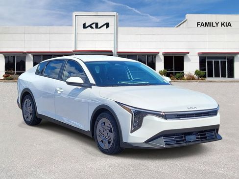 New 2026 Kia K4 FWD image 1