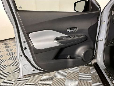 Used 2024 Nissan Kicks SR w/ SR Premium Package image 24