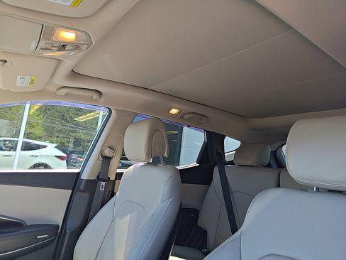 Used 2017 Hyundai Santa Fe Sport w/ 2.4L Tech Package 04 FWD image 15