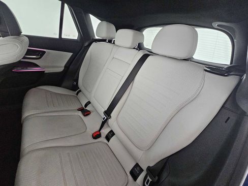 Used 2023 Mercedes-Benz GLC 300 image 17