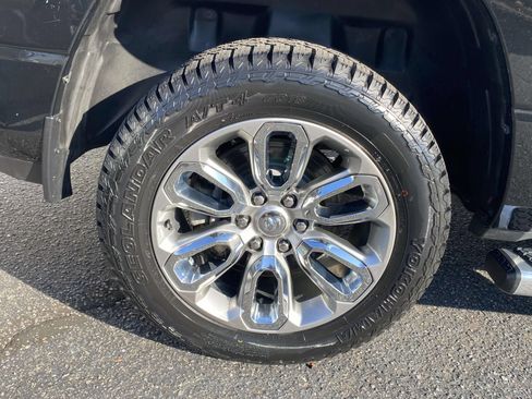 Used 2023 RAM 1500 Laramie AWD/4WD image 8
