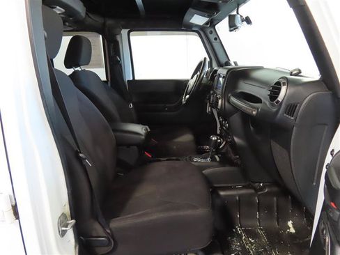 Used 2014 Jeep Wrangler Unlimited Sport w/ Quick Order Package 24S AWD/4WD image 22