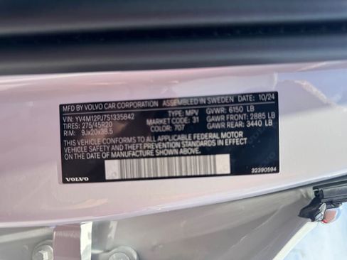 Certified 2025 Volvo XC90 B5 Core AWD/4WD image 35