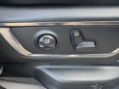 Used 2019 RAM 1500 Limited RWD image 18
