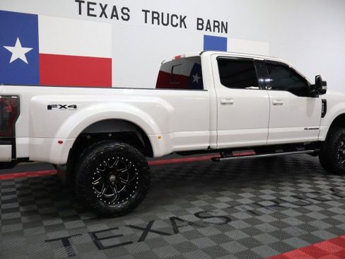 Used 2017 Ford F350 Lariat w/ Lariat Value Package AWD/4WD image 19