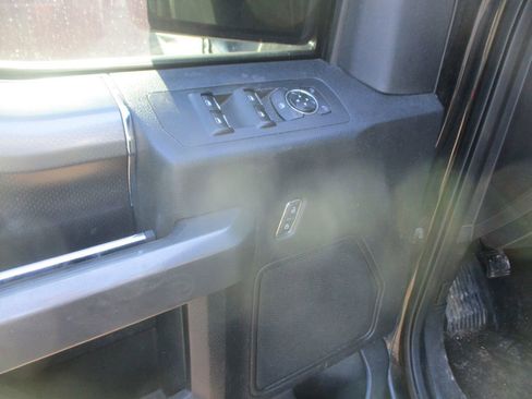 Used 2015 Ford F150 XLT w/ Equipment Group 302A Luxury image 11