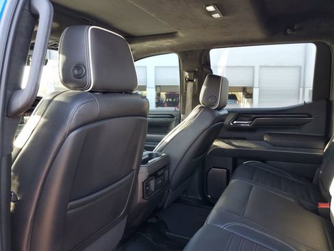 Used 2024 GMC Sierra 1500 AT4X image 10