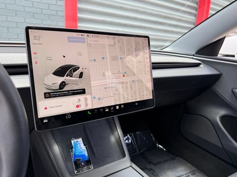 Used 2024 Tesla Model 3 Standard Range RWD image 31