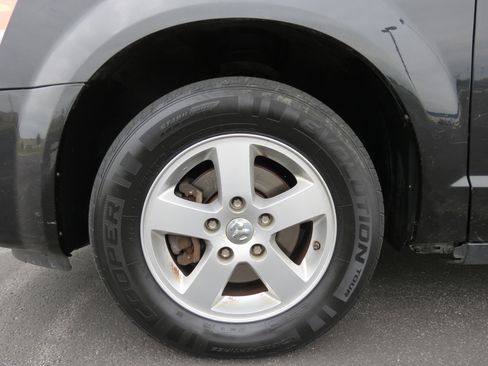 Used 2010 Dodge Grand Caravan SXT w/ Trailer Tow Group FWD image 33