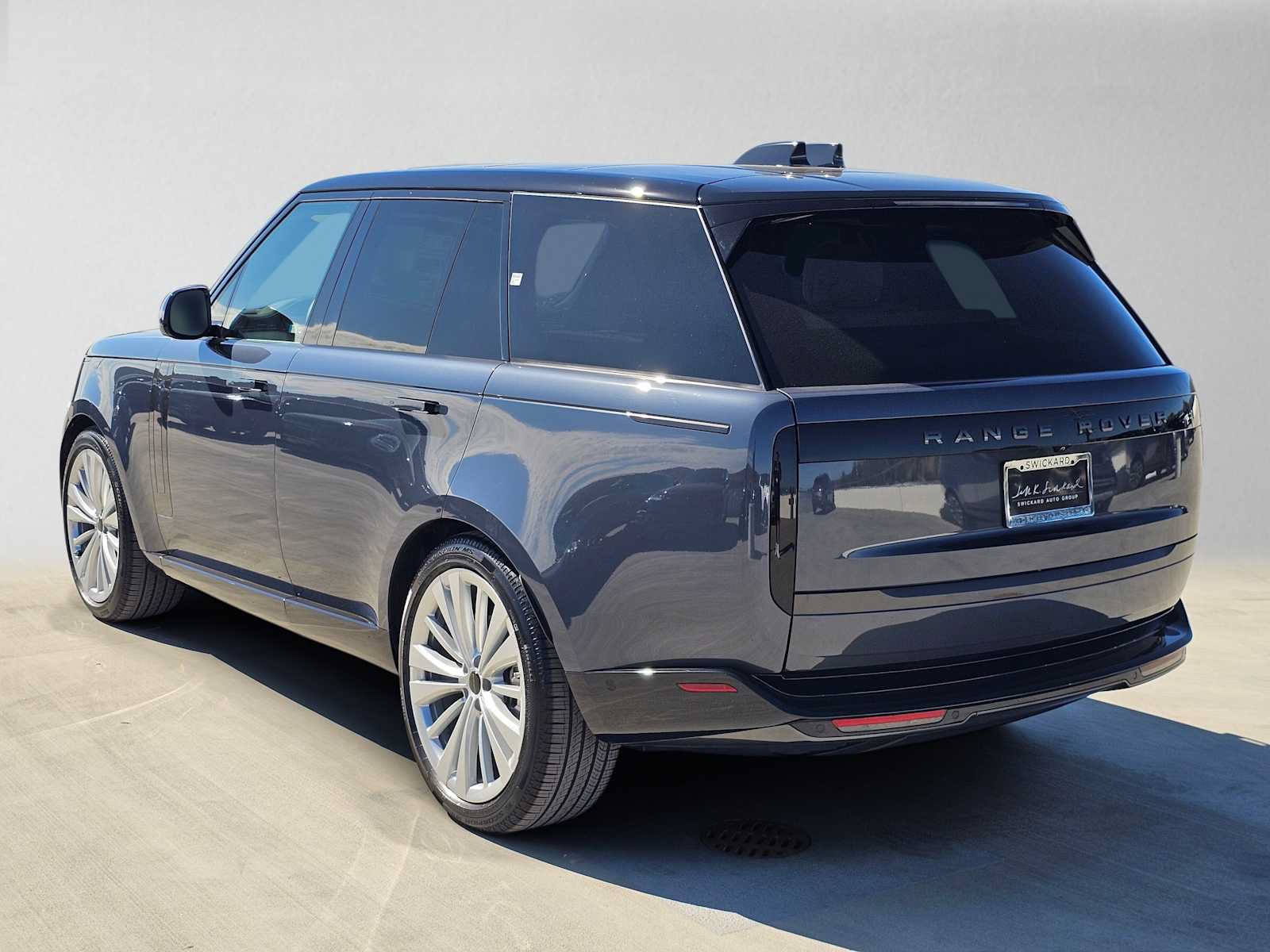 New 2026 Land Rover Range Rover SE AWD/4WD image 3