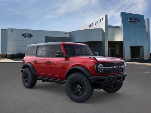 New 2025 Ford Bronco Badlands image 1