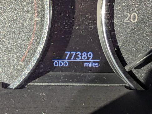Used 2013 Lexus LS 460 AWD w/ Comfort Pkg image 19