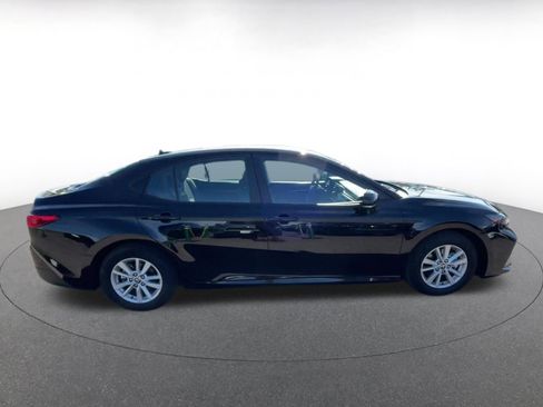 Used 2025 Toyota Camry LE image 16