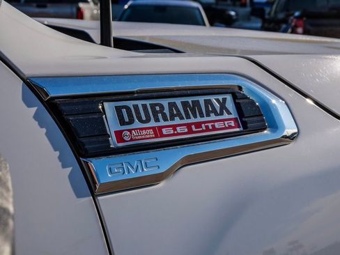 Used 2022 GMC Sierra 3500 Denali w/ Denali Ultimate Package image 12