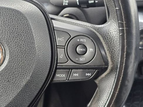 Used 2021 Toyota RAV4 XLE FWD image 27