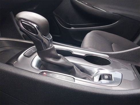 Used 2022 Chevrolet Malibu LT image 18