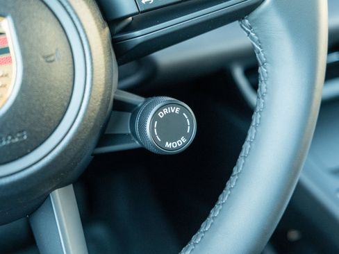 New 2026 Porsche Macan 4 Electric image 27