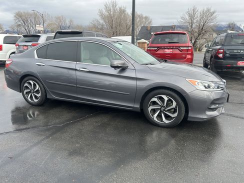 Used 2017 Honda Accord EX-L image 7
