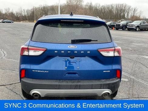 Used 2022 Ford Escape Titanium AWD/4WD image 4