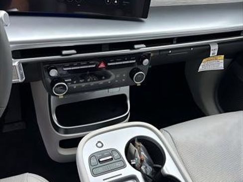 New 2026 Hyundai Ioniq 9 Limited AWD/4WD image 19