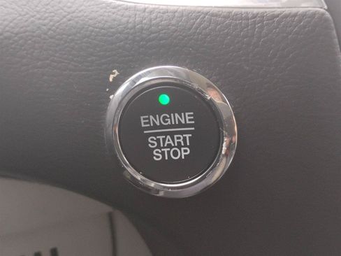 Used 2022 Ford Edge Titanium AWD/4WD image 38